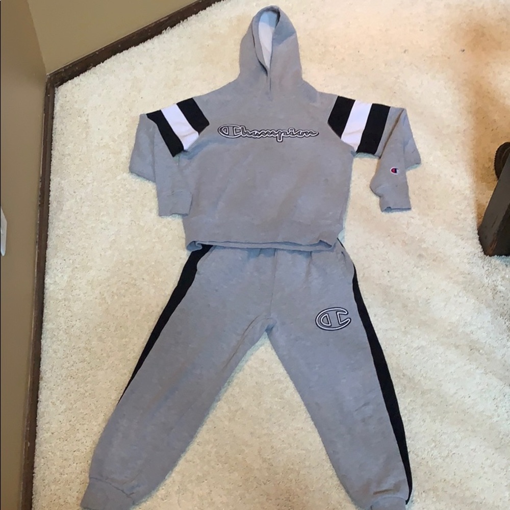 Boys champion sweat outfit size small